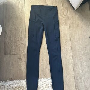 true navy lululemon leggings with pockets